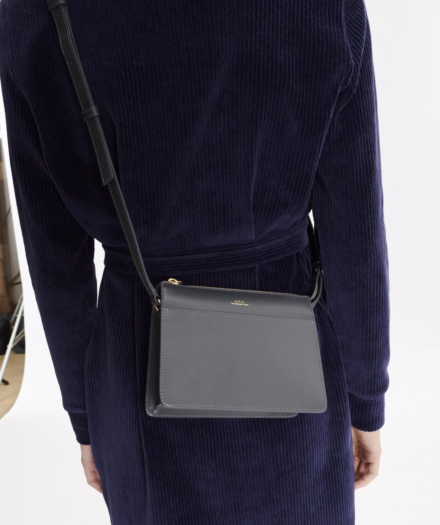 A.P.C. Mini Gris Ella Tasche 4 A.P.C. Mini Gris Ella Tasche